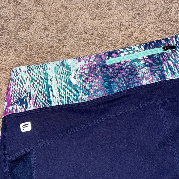 Fabletics workout set - Picture 6 of 6